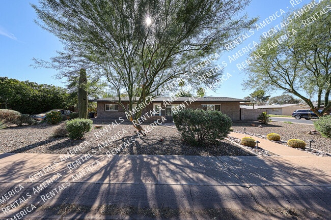 property at 105 E Hermosa Dr