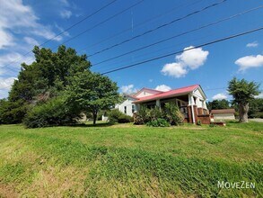 5224 Old Walkertown Rd in Winston-Salem, NC - Building Photo - Building Photo