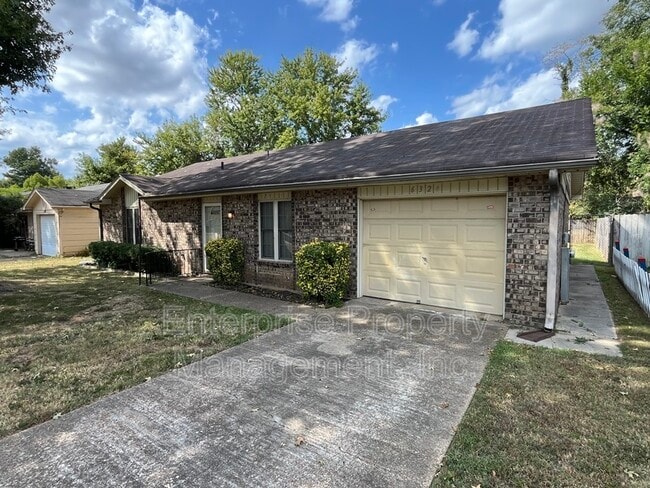 6324 Woodgreen Dr in Millington, TN - Building Photo - Building Photo