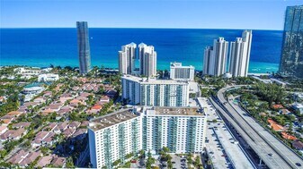 19380 Collins Ave, Unit 405 in Sunny Isles Beach, FL - Building Photo