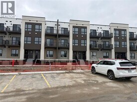 25 Palace St in Kitchener, ON - Building Photo