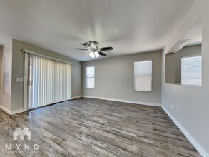 4646 N 84th Ln in Phoenix, AZ - Building Photo - Building Photo