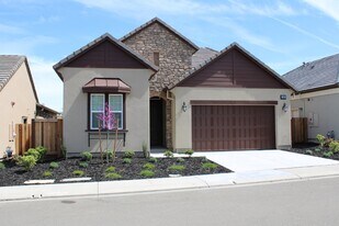 1698 Provence Ln in Brentwood, CA - Building Photo