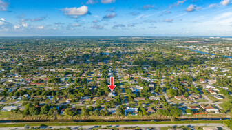 510 Coral Way in Delray Beach, FL - Building Photo - Building Photo