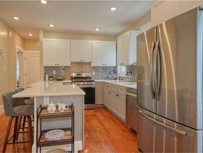 6 Meyer St, Unit 2 in Boston, MA - Building Photo - Building Photo