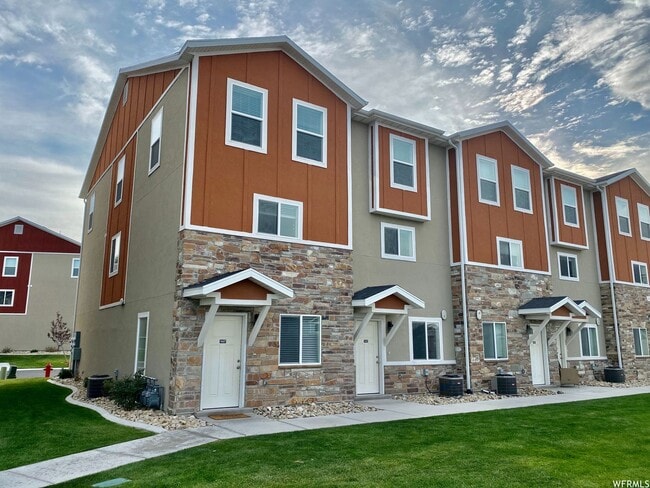 property at 14427 S Abbey Bend Ln