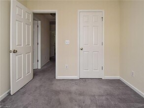 3922 Village Park Ct in Winston-Salem, NC - Building Photo - Building Photo