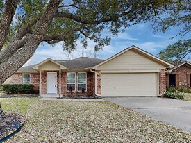 2955 County Rd 855B in Alvin, TX - Building Photo