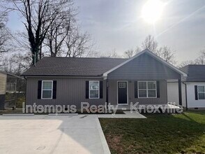 355 W Outer Dr in Oak Ridge, TN - Building Photo - Building Photo