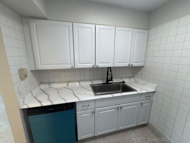 property at 1758 Abbey Rd