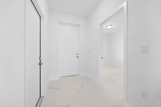 1136 Ichabod Ave, Unit 1 in Lehigh Acres, FL - Building Photo - Building Photo