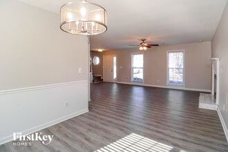 1506 Glenn Meade Dr in High Point, NC - Foto de edificio - Building Photo