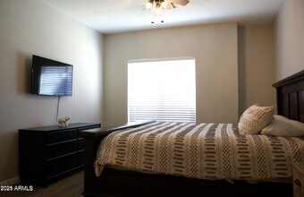 525 N Miller Rd in Scottsdale, AZ - Building Photo - Building Photo