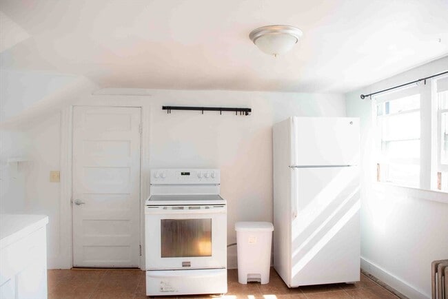 property at 39 Sugarloaf St