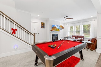 Room in House on Grace Ln, Unit Q-2133 in Charlotte, NC - Foto de edificio - Building Photo