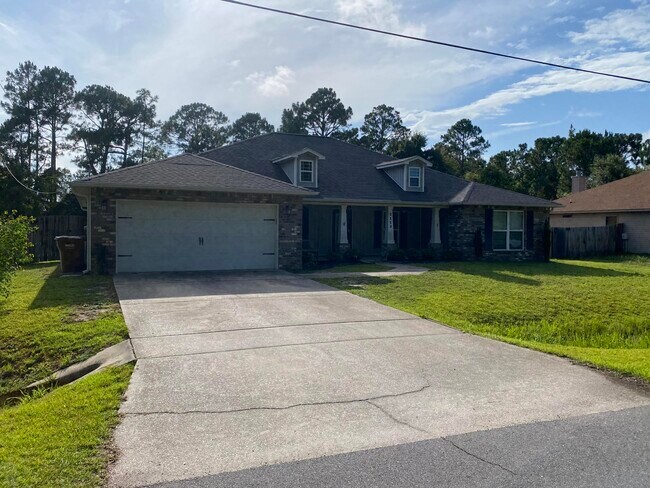 2113 Salamanca St in Navarre, FL - Building Photo - Building Photo