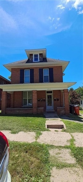 property at 3012 Felix St