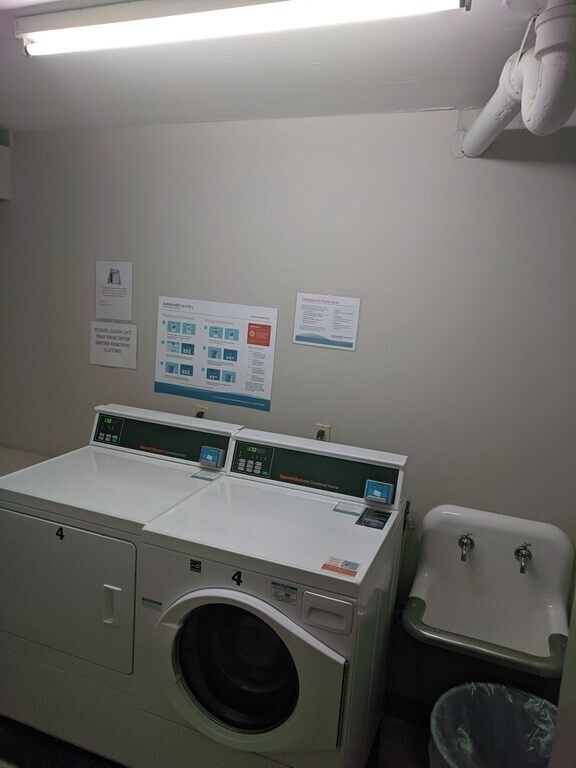 22 Chestnut Pl, Unit 4 in Brookline, MA - Foto de edificio - Building Photo
