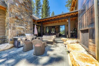 9269 Heartwood Dr in Truckee, CA - Building Photo - Building Photo