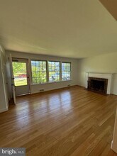 6103 Swansea St in Bethesda, MD - Building Photo - Building Photo