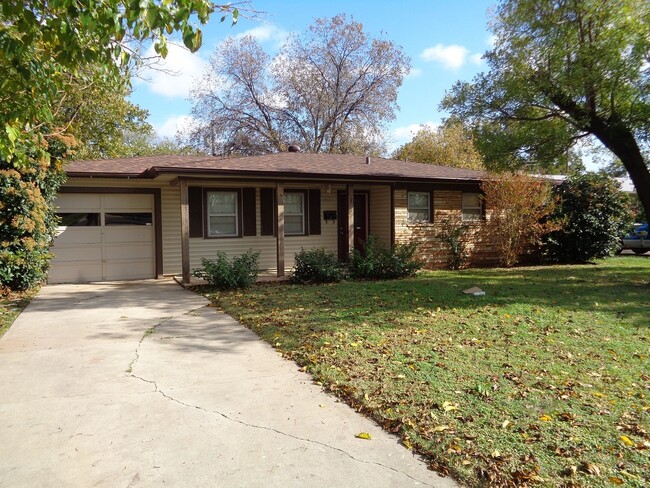 property at 617 Glenhaven Dr