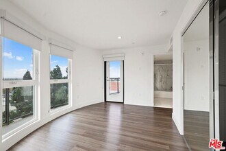 1539 Purdue Ave in Los Angeles, CA - Foto de edificio - Building Photo