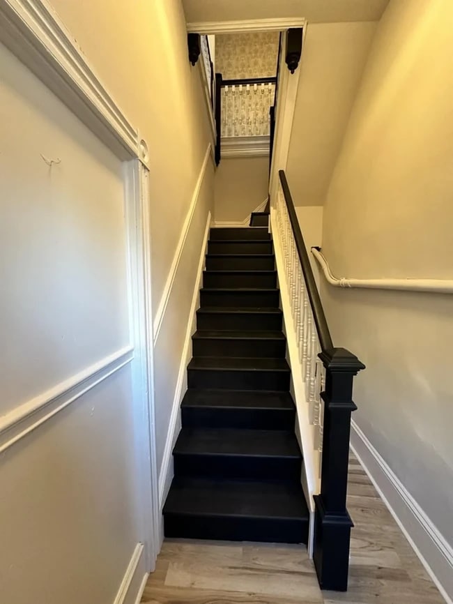 property at 348 N Mulberry St