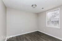 357 Broadmoor Dr photo'