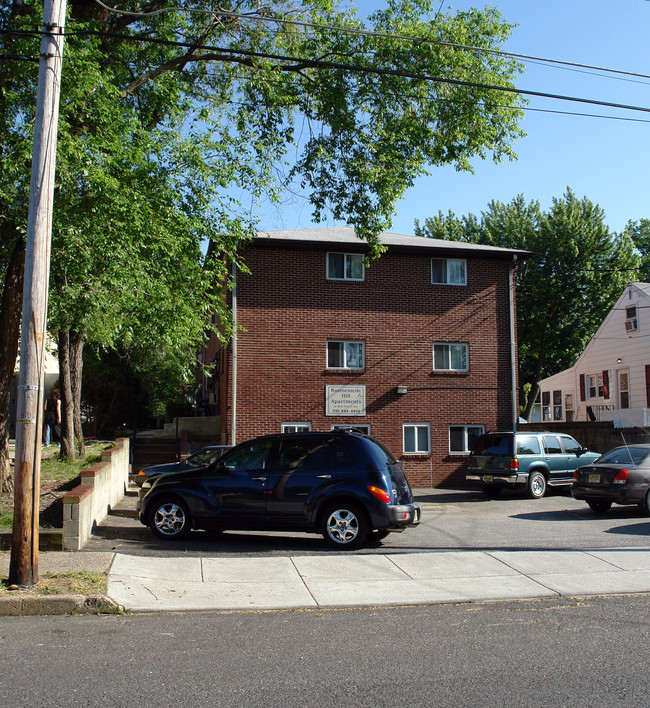 Runnemede Hill Apartments in Runnemede, NJ - Foto de edificio - Building Photo