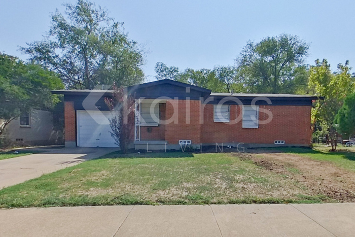 5329 Conroy St in Fort Worth, TX - Building Photo