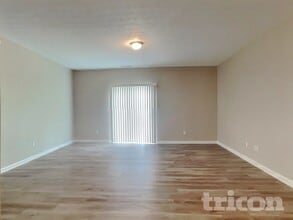 4714 Angelica Dr in Indianapolis, IN - Foto de edificio - Building Photo