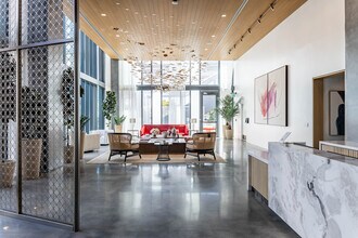 Bezel Miami Worldcenter in Miami, FL - Foto de edificio - Lobby