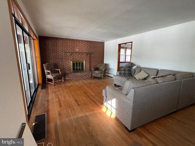 490 Birmingham Rd in West Chester, PA - Building Photo - Building Photo