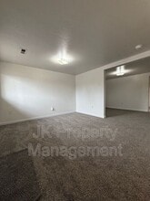 4000 Ella Ave in Great Falls, MT - Building Photo - Building Photo