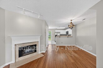 3271 Harpeth Springs Dr in Nashville, TN - Building Photo - Building Photo