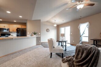 544 Cherokee St in Richland, WA - Building Photo - Building Photo