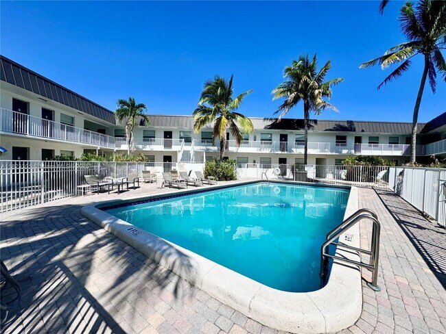 property at 1470 N Dixie Hwy