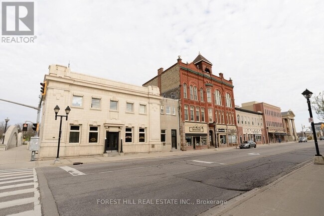 12 Water St N in Cambridge, ON - Building Photo - Building Photo