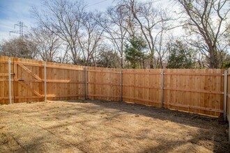 1926 Jasmine Dr in Lancaster, TX - Building Photo - Building Photo