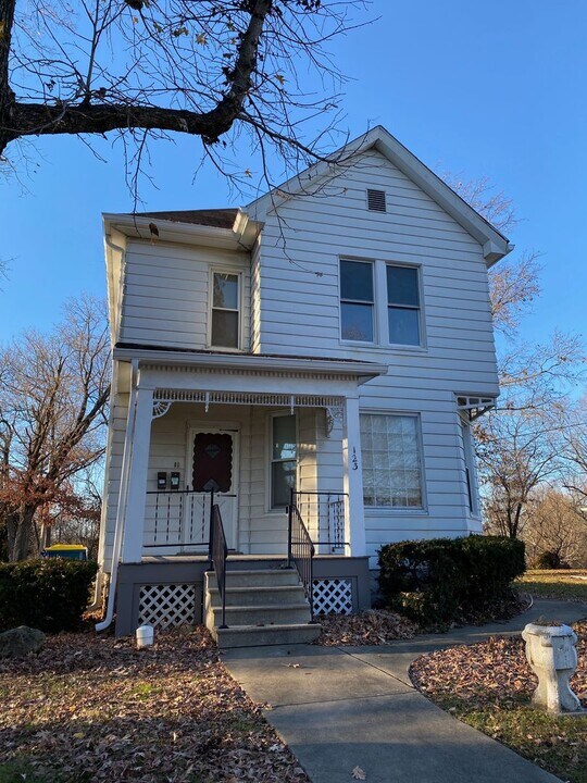 123 Teckla Ave in Collinsville, IL - Building Photo