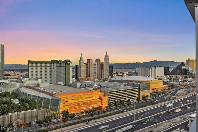 4575 Dean Martin Dr, Unit 1103 in Las Vegas, NV - Building Photo - Building Photo