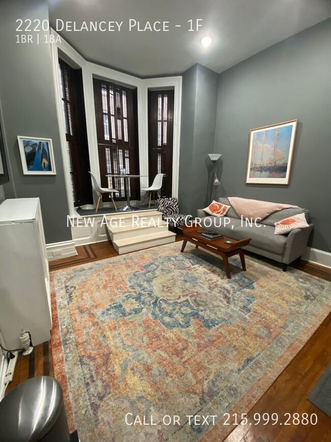 2220 Delancey Pl in Philadelphia, PA - Building Photo - Building Photo