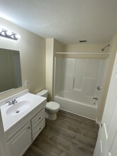 16 Folan Ave, Unit 3 in Norwood, MA - Foto de edificio - Building Photo