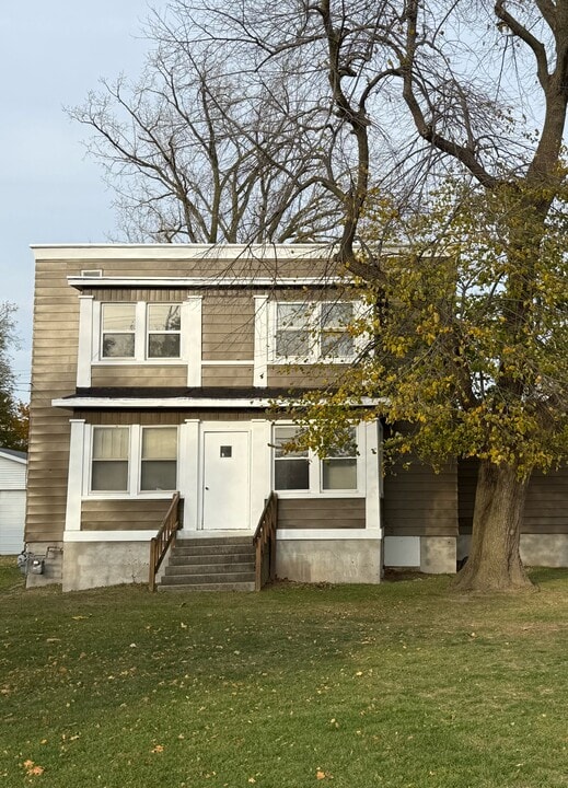 3042 S Custer Rd in Monroe, MI - Building Photo