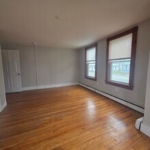 200 Main St in Claremont, NH - Building Photo - Building Photo