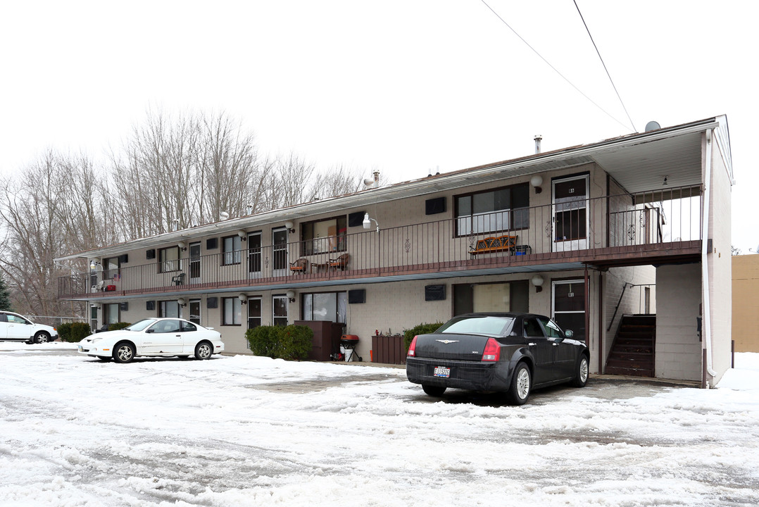 Eastwood Apartments in Niles, OH - Foto de edificio