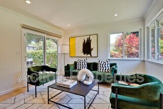 295 Bay Rd in Menlo Park, CA - Building Photo - Building Photo