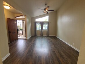 4777 Del Monte Ave in San Diego, CA - Building Photo - Building Photo