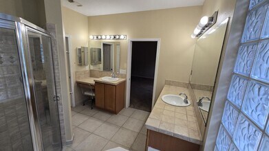 9310 Silver Glen Way in Wellington, FL - Building Photo - Building Photo