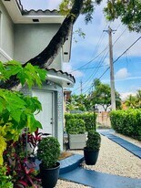 535 NE 68th St in Miami, FL - Building Photo